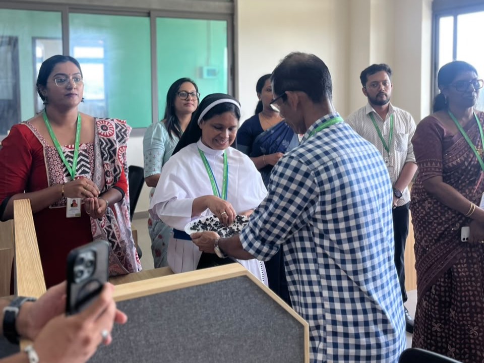 Blessing Ceremony Held for New Sixth Floor at East Campus (9)