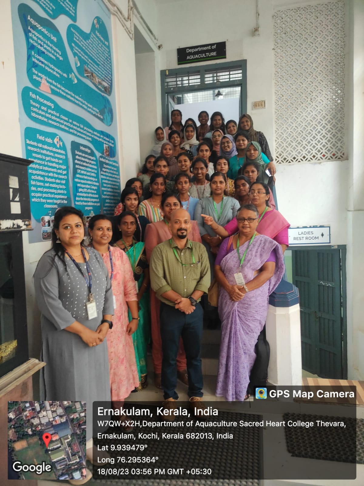 VISITORS FROM PROVIDENCE COLLEGE TO ORNAMENTAL FISH HATCHERY