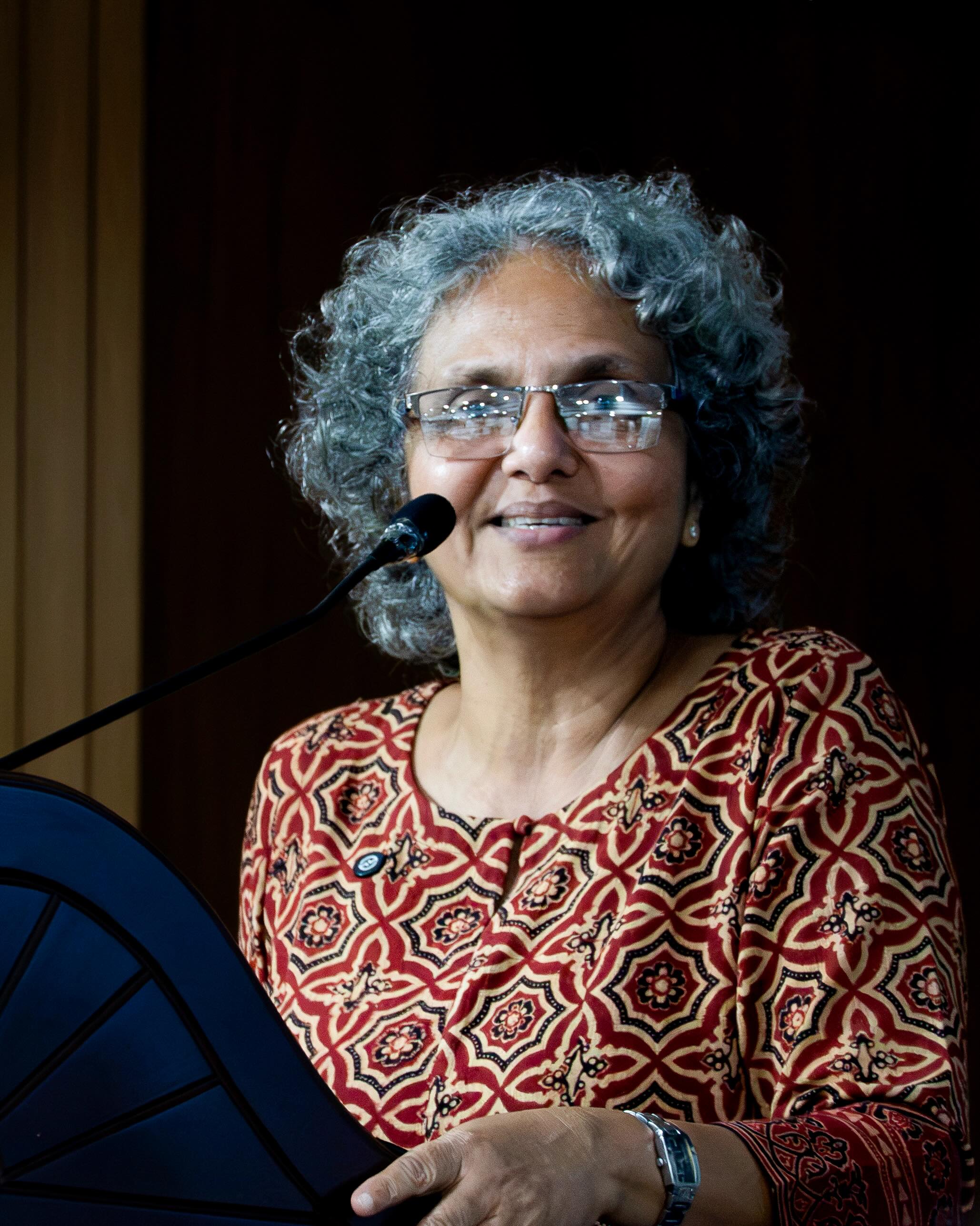Kochi Biennale Hosts ‘Let’s Talk’ Session on Narmada Movement at Sacred Heart College (10)