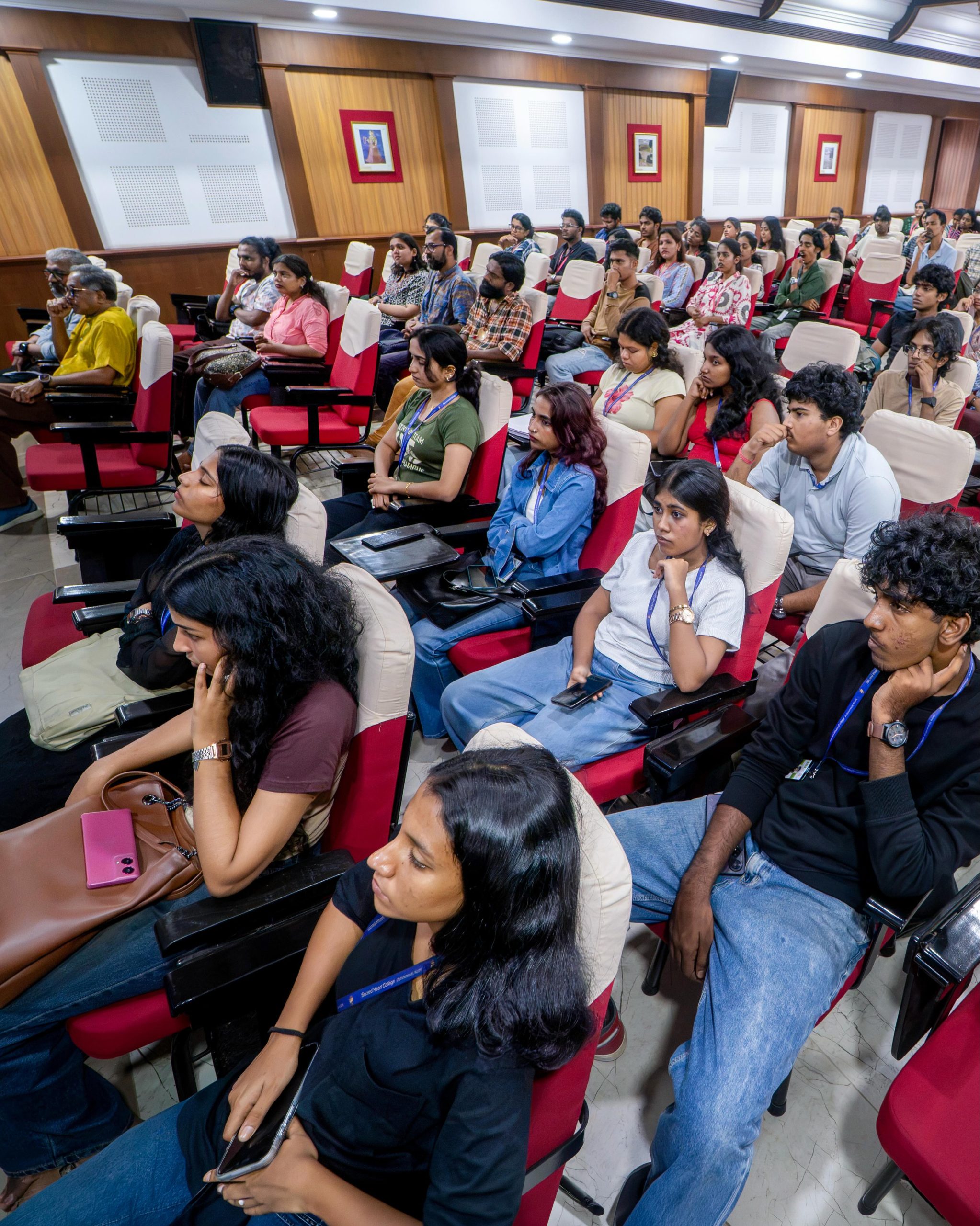 Kochi Biennale Hosts ‘Let’s Talk’ Session on Narmada Movement at Sacred Heart College (12)