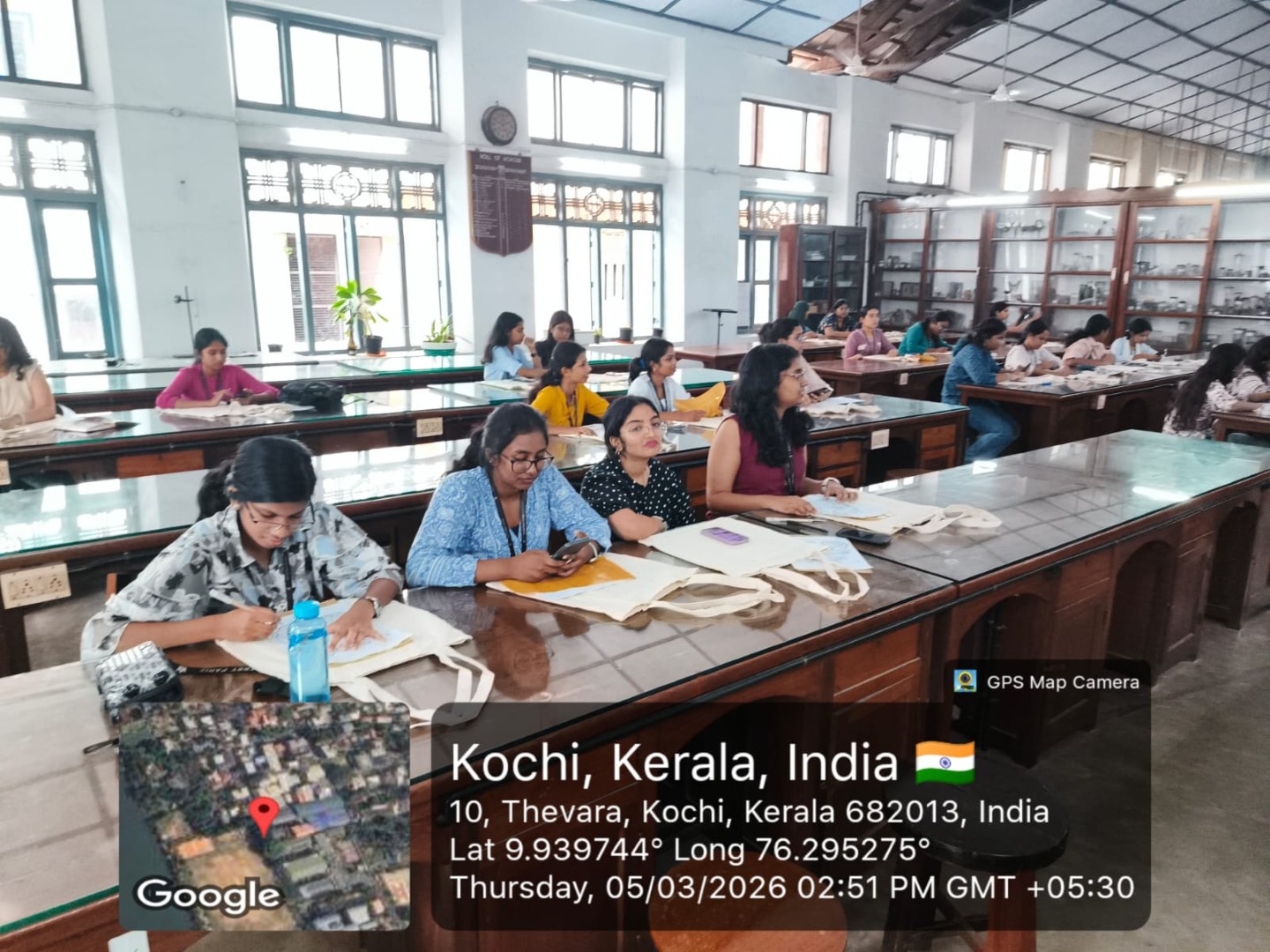 Painted with Heart, for the women we love - Tote Bag Painting Workshop (4)