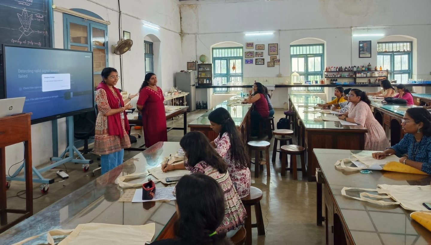 Painted with Heart, for the women we love – Tote Bag Painting Workshop