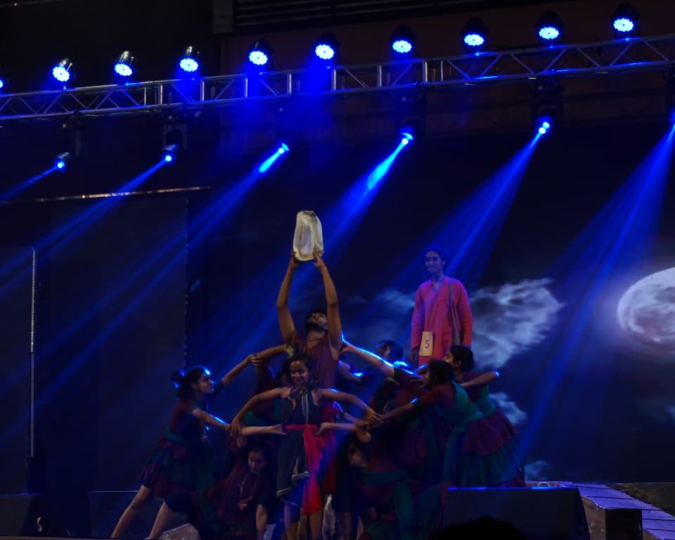 SH College Team Emerges Victorious in 'Trends Onam Nalla Olam' 20-20 Contest (2)