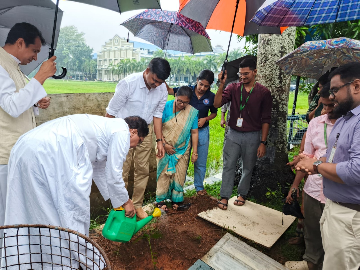 Sacred Heart College Launches Indigenous Mango Sapling Plantation Drive as Part of Environment Day 2026 Celebrations (2)