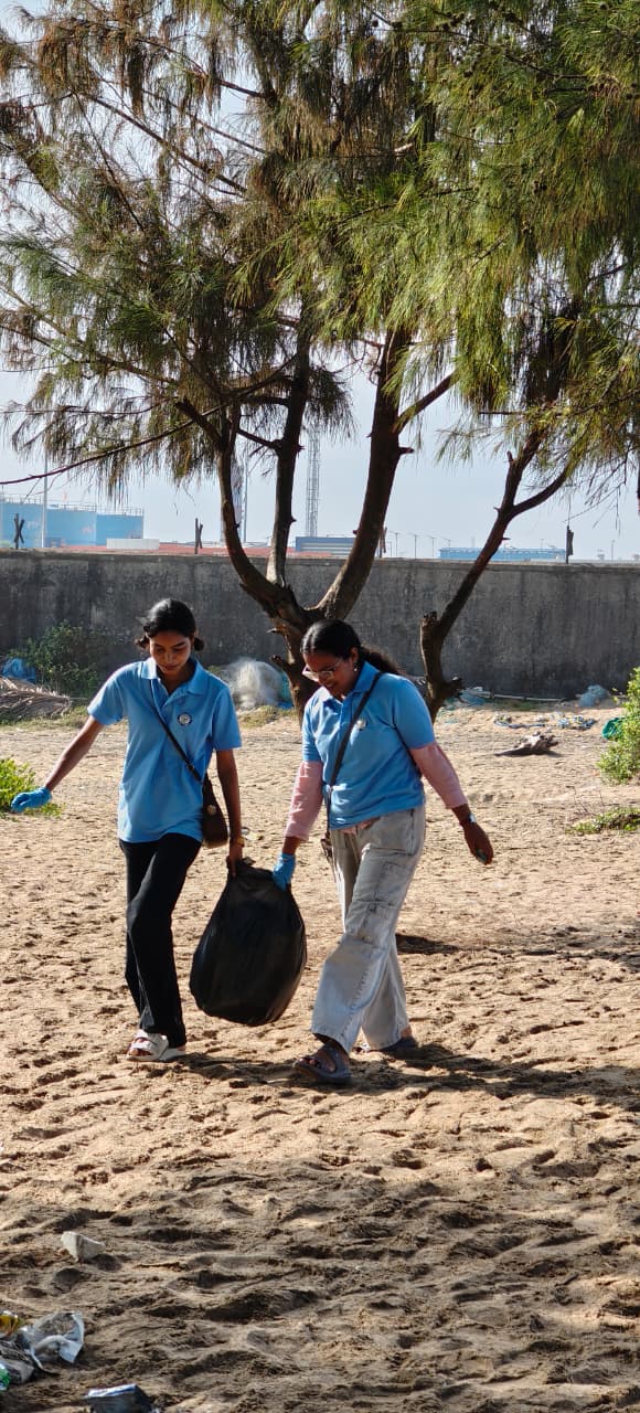 Students Participate in Coastal Cleanup Drive at Valappu Beach (3)